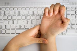 What is Carpal Tunnel Syndrome – Symptoms, Treatment and More